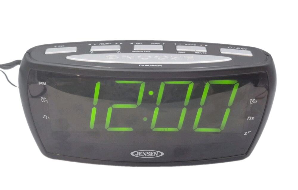 Jensen AM/FM Dual Alarm Clock Radio JCR-208A